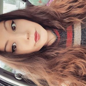 Meet your Posher, Alexandra